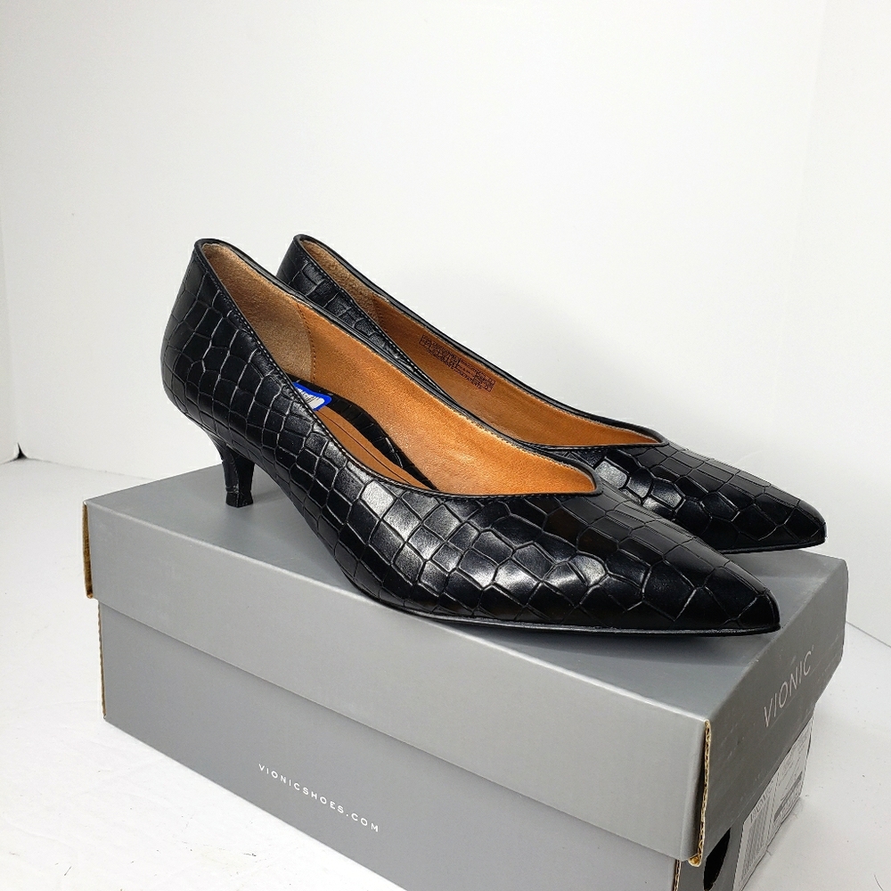 Bionic Josie faux Crocodile black Kitten Heel NWOT
